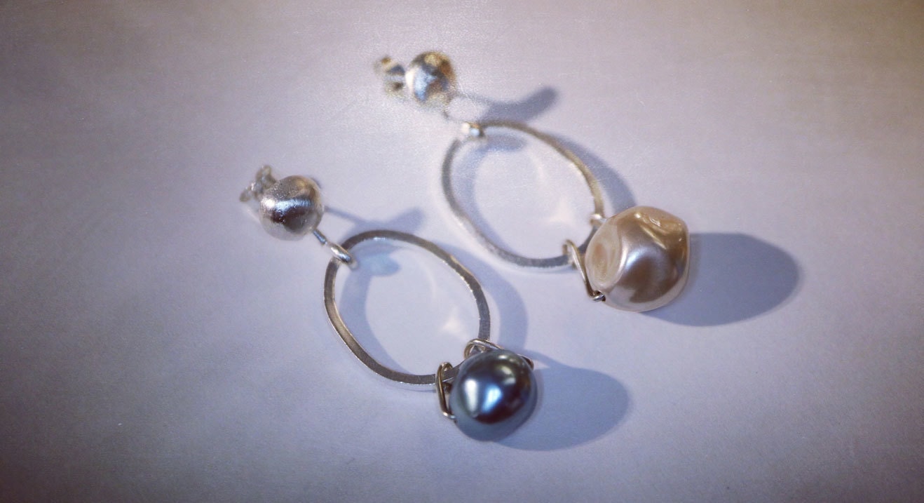 E-4 Pearl Earrings